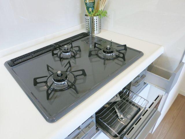 Kitchen. ~ Interior was completed ~  System kitchen of state-of-the-art amenities