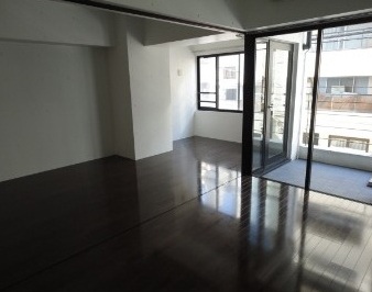 Living and room.  ☆ Security deposit and key money 50,000 yen only ☆ Ginza center area action within! 