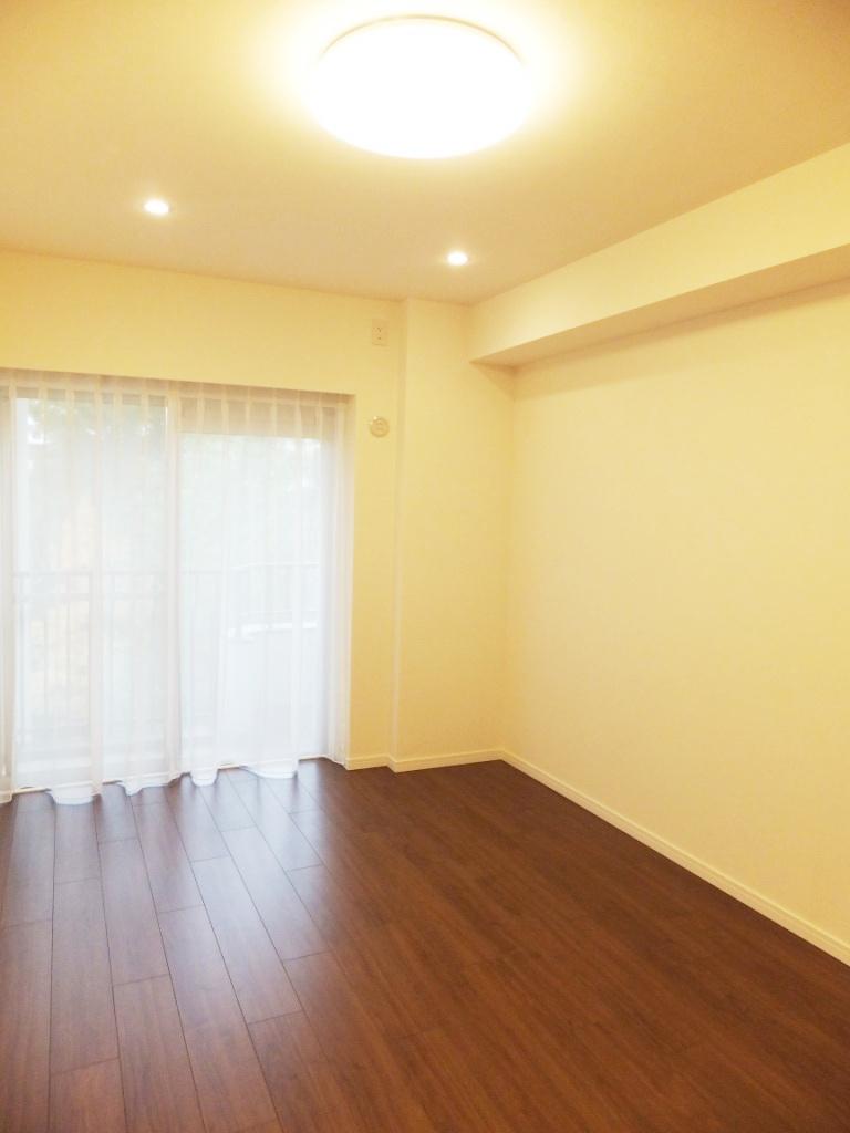 Living. Living-dining (11 May 2013) Shooting