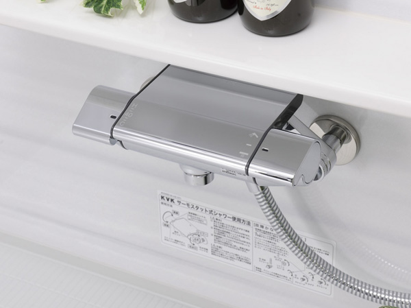 Bathing-wash room.  [Mixing faucet with thermostat] Shower faucet is, Temperature control while utilizing is with a thermostat that can be easily.