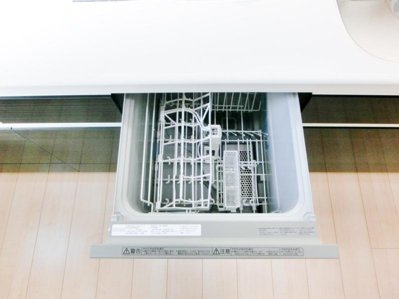 Power generation ・ Hot water equipment. Because with dishwasher, Because it has been refreshing storage, It does not suffer from the Place location as the commercially available every type product. 