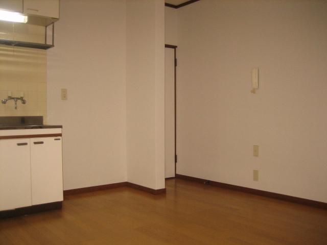 Living and room. DK