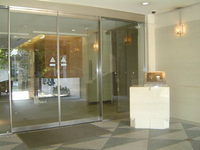 Entrance. auto lock