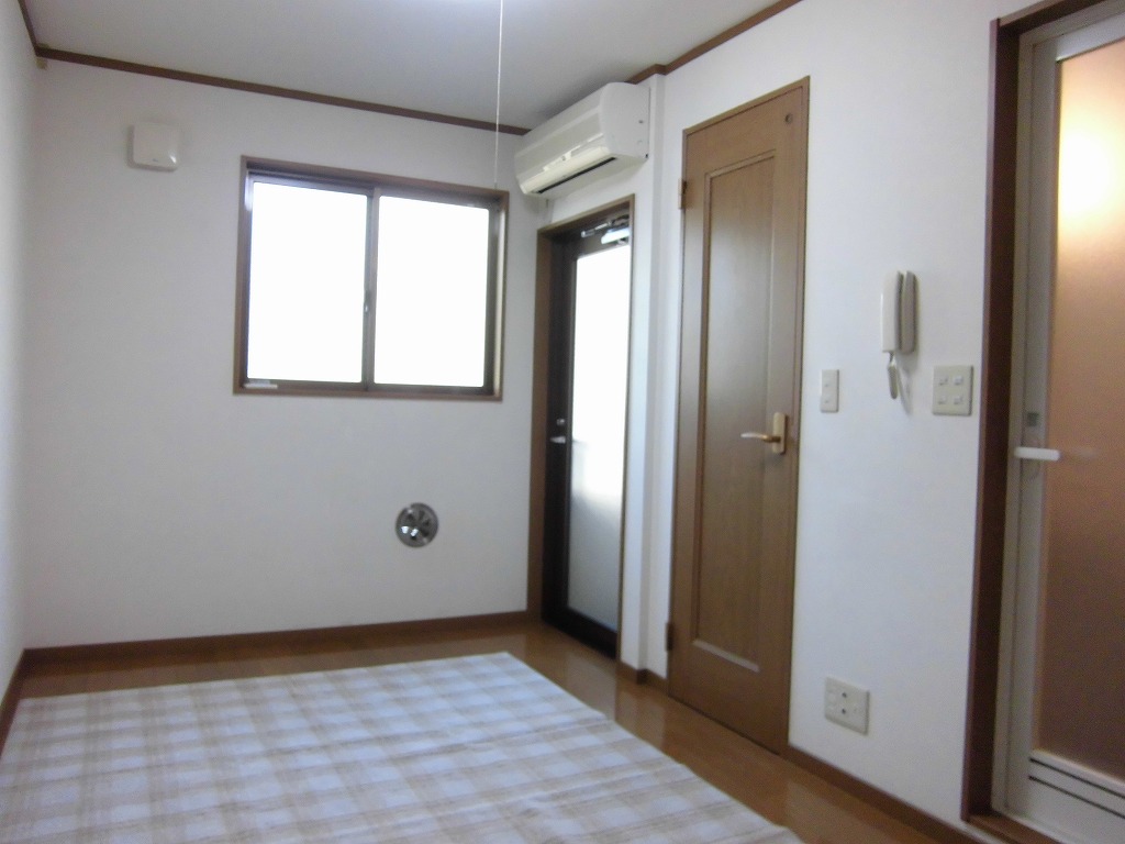 Living and room