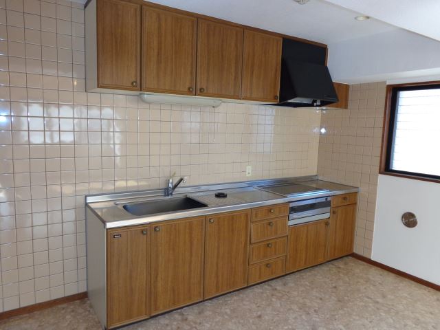 Kitchen. IH