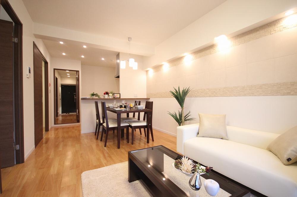 Living. Decorated with eco-carat, A little bit different ・  ・  ・ Glad Furnished