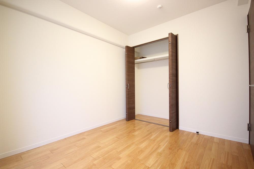 Non-living room. It has become a bright space