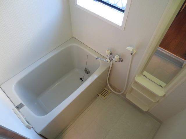 Bath. Bathroom