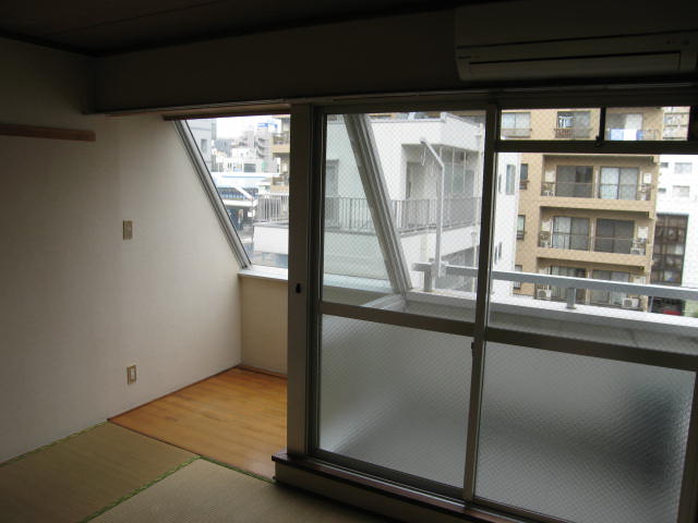Living and room