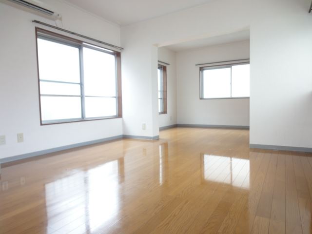 Living and room. Spread of 1R It is a corner room ☆