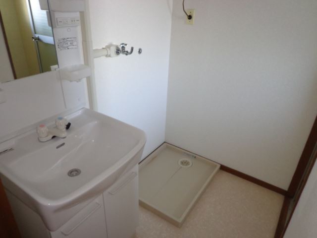 Washroom. Wash