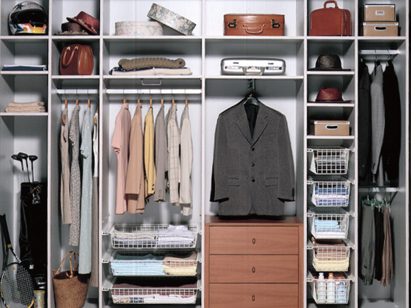 Receipt.  [System storage] Adopt a system storage "cartel" that boasts a traditional style and sophisticated design of the Italian taste. By combining the optional parts (paid), You can create a storage space to suit your lifestyle. (Same specifications)