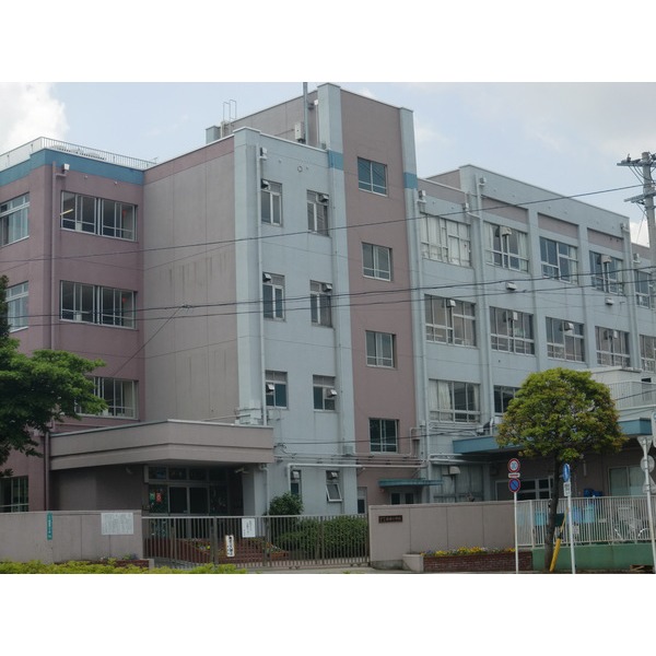Primary school. 467m to Edogawa Ward Nitta elementary school (elementary school)