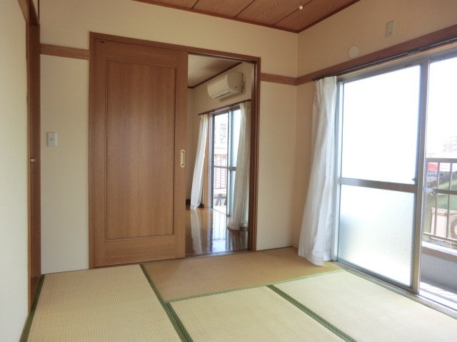 Living and room