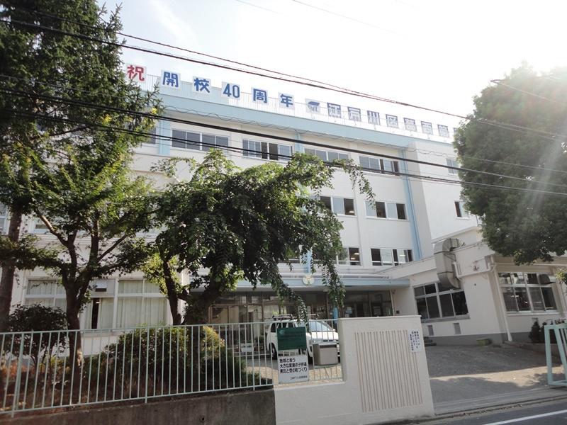 Junior high school. 1340m to Kasai third junior high school