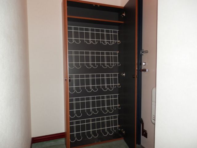 Entrance. Cupboard