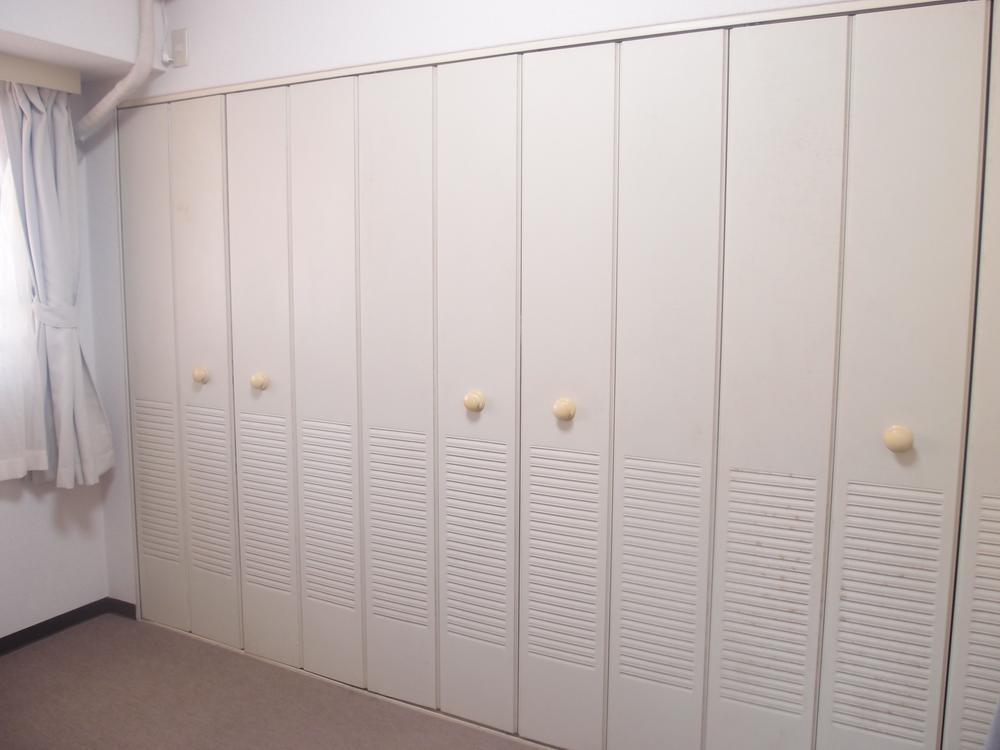 Non-living room. Indoor (12 May 2013) Shooting