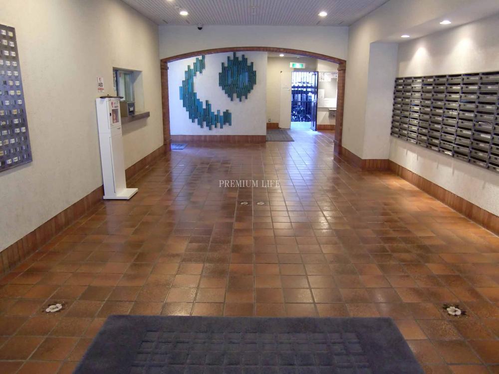 Entrance. Management system good and very beautiful entrance hall