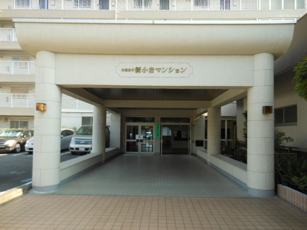 Entrance. Common areas