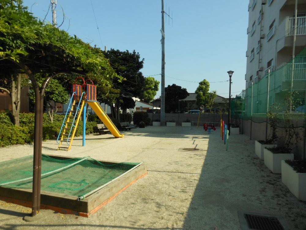 Other. There is also a children's amusement park in the adjacent area