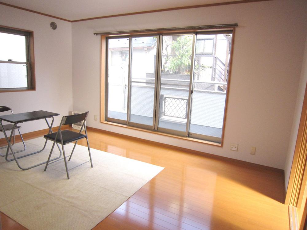 Living. ■ LDK14 Pledge It has been applied an electric floor heating in the living room!