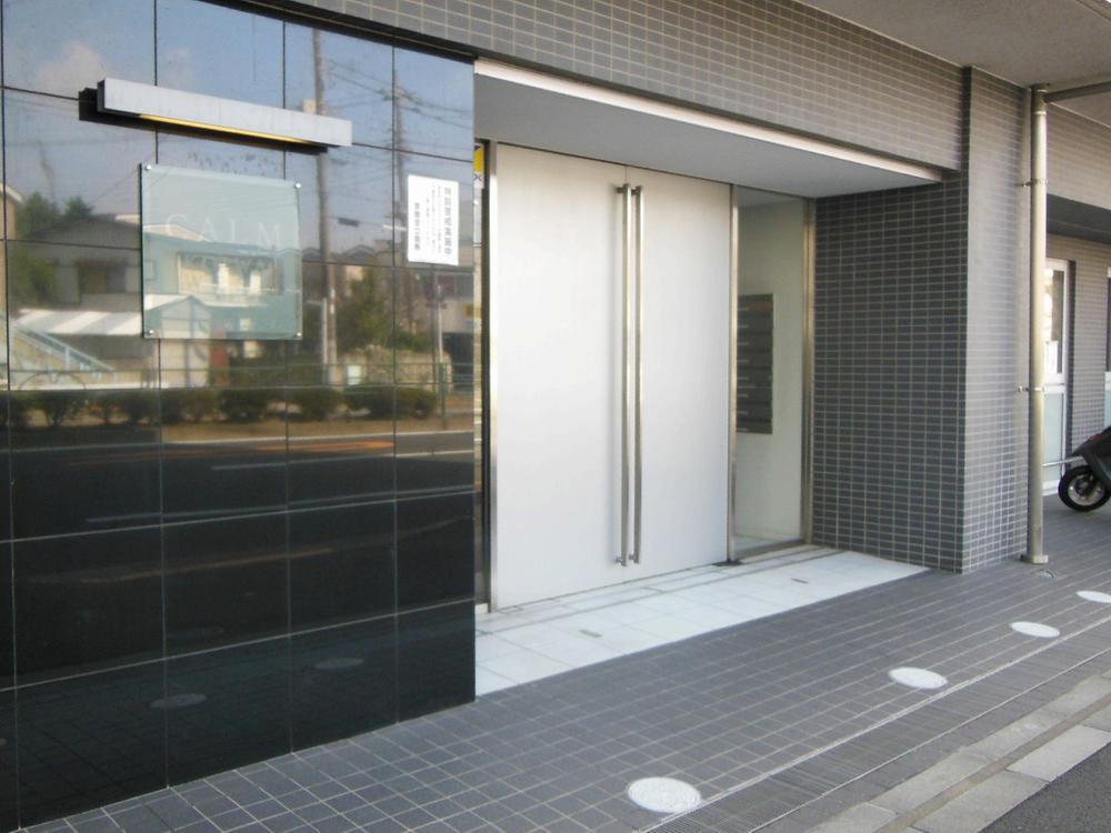 Entrance. Common areas