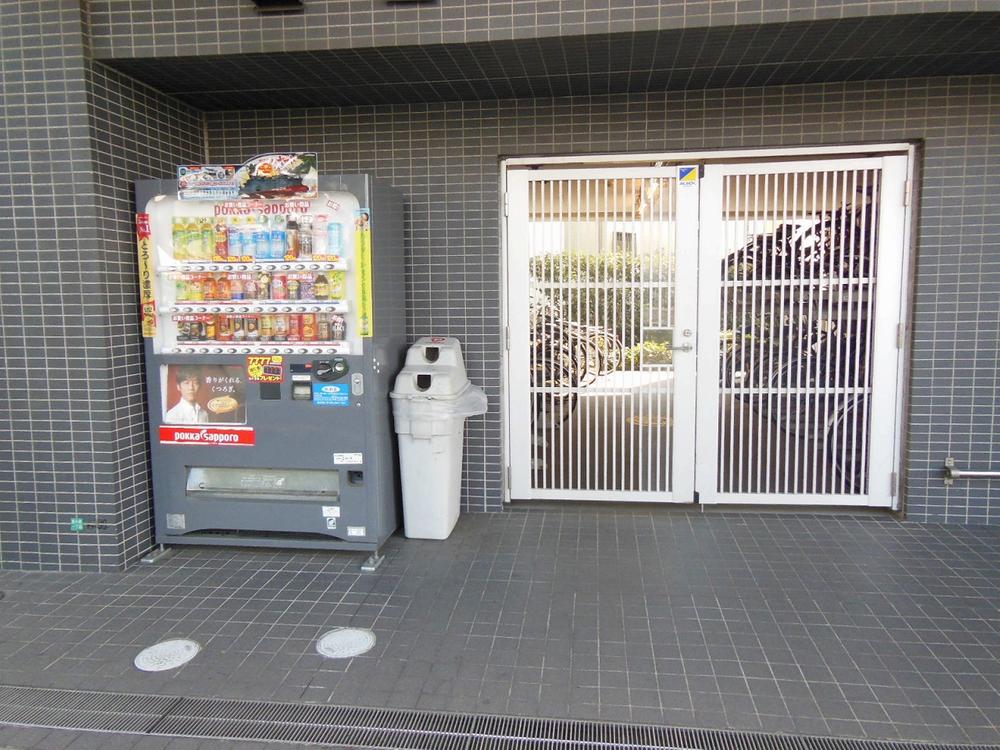 Other common areas. It is a bicycle parking lot area of ​​the common areas.