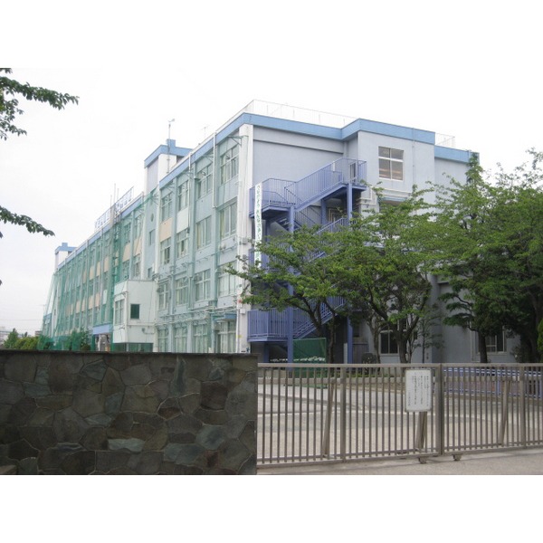 Junior high school. 554m to Edogawa Ward Ninoe junior high school (junior high school)