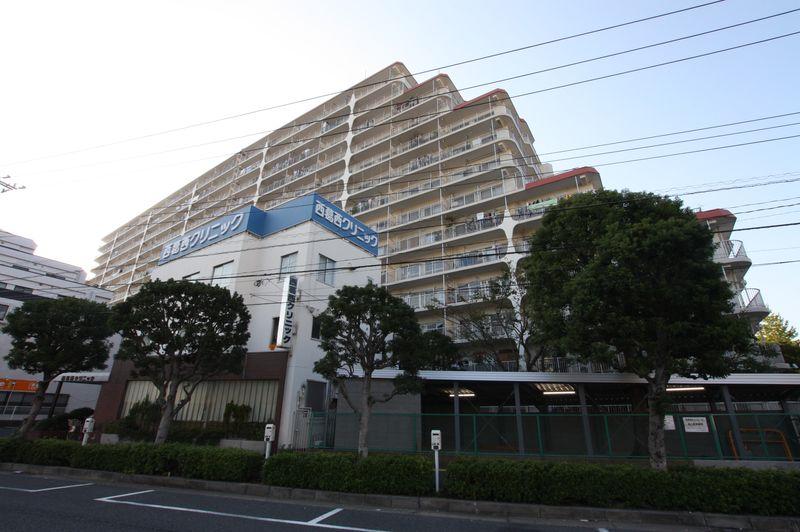 Local appearance photo. Apartment renovation of natural solid wood use