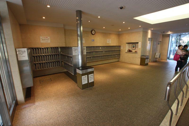 Other. Management was attentive entrance