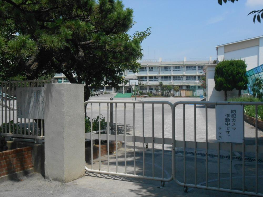 Primary school. 831m to Edogawa Ward Kasai Elementary School