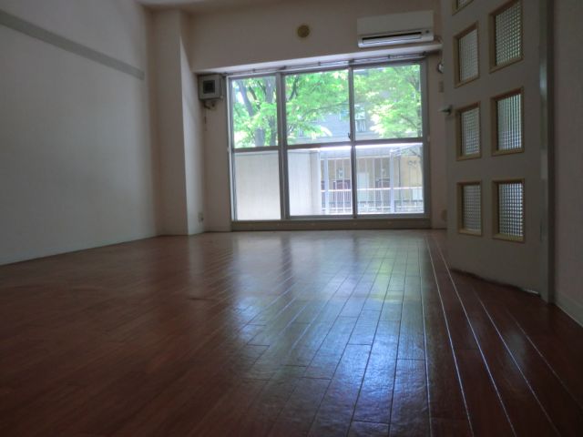 Living and room