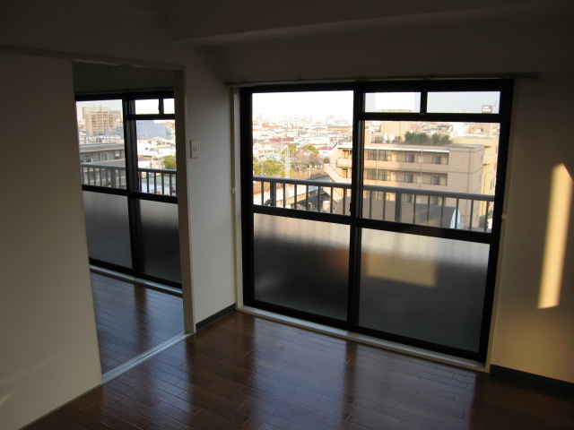 Living and room