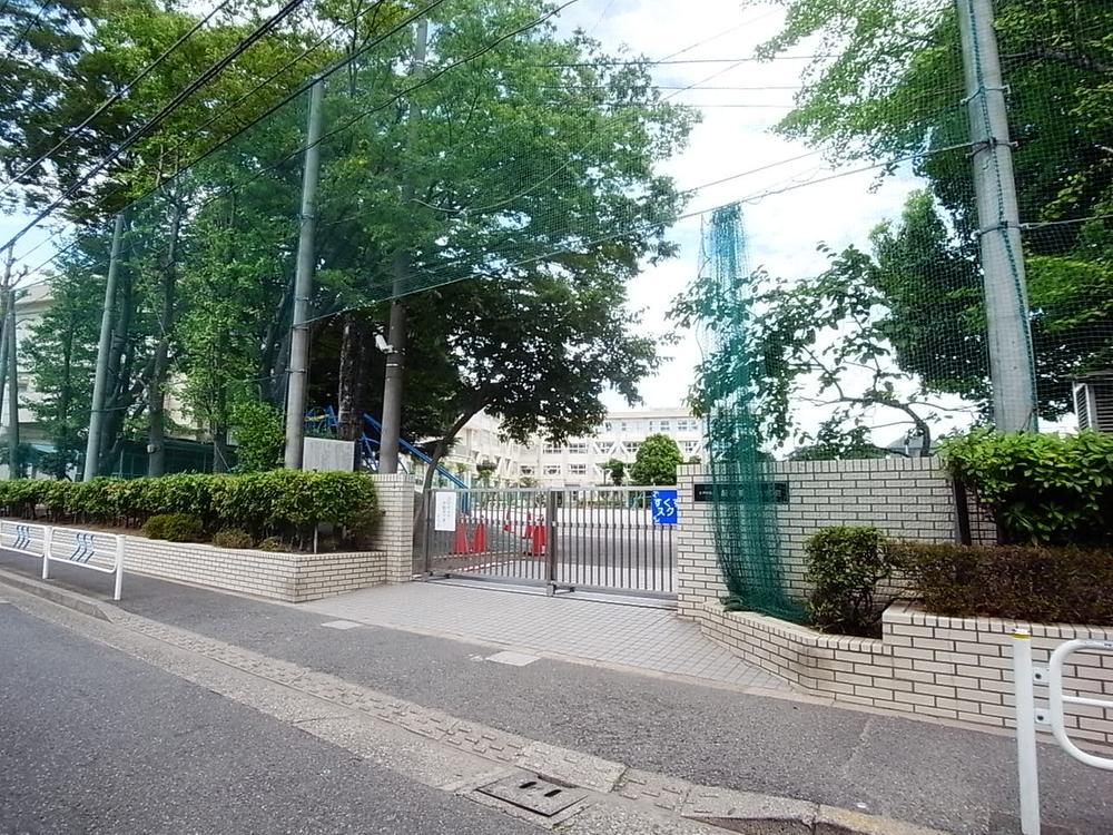 Primary school. 210m to Edogawa Ward Funabori second elementary school
