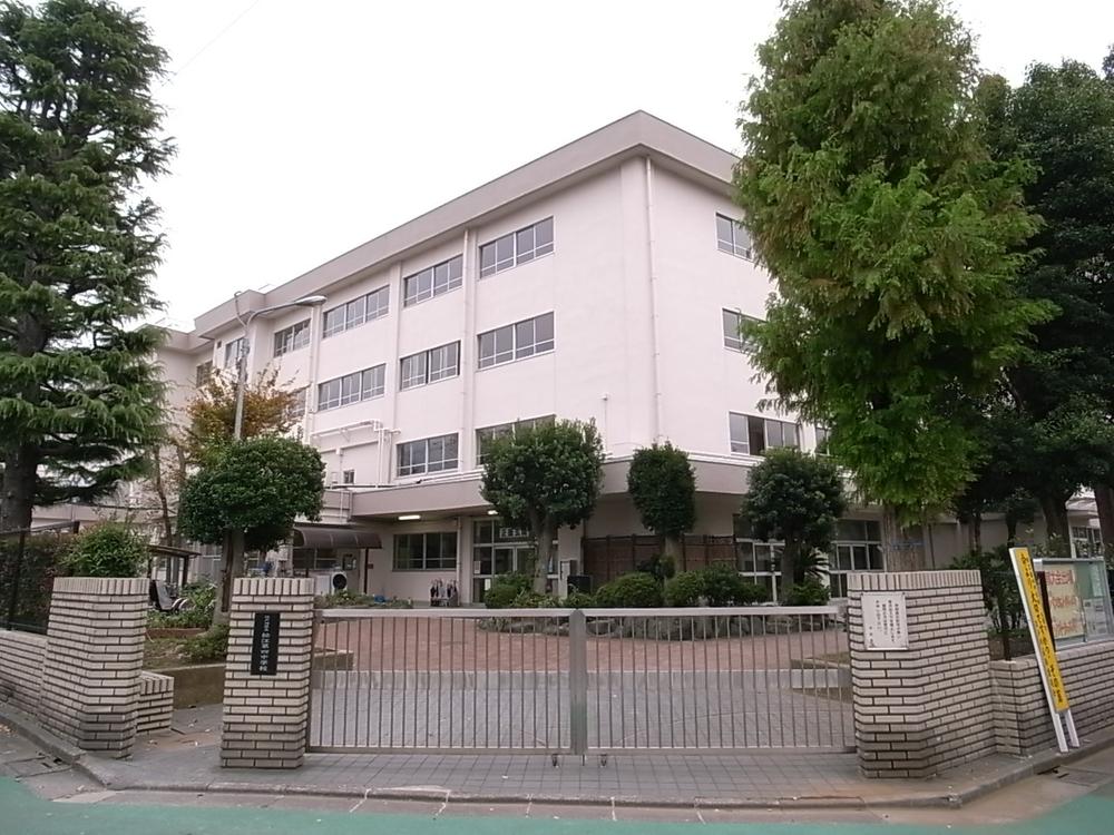 Junior high school. 610m to Edogawa Ward Matsue fourth junior high school