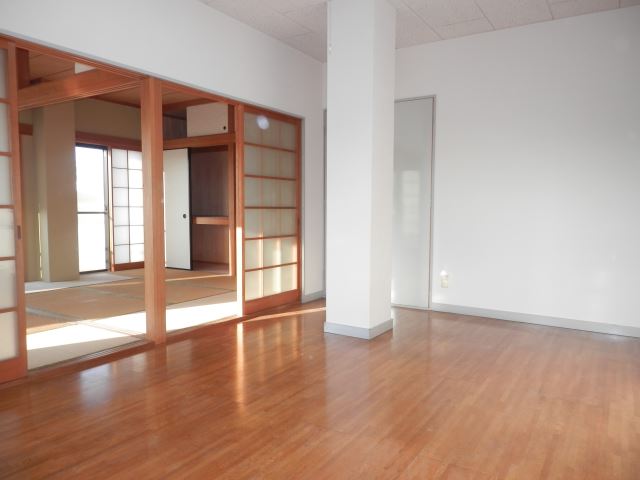 Living and room
