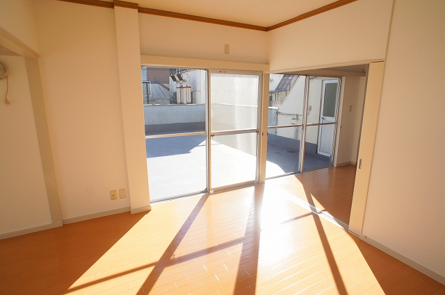 Living and room