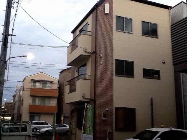 Local appearance photo. Scaffolding was taken.