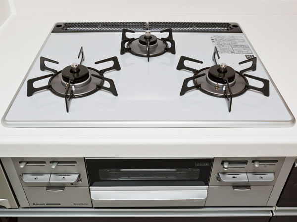Kitchen.  [Multi-functional stove with Pearl Crystal top plate temperature control function] time ・ Temperature setting, Forgetting to turn off ・ Overheat prevention, Water without a double-sided grill, etc., Equipped with a number of convenient and secure function. Adopt a beautiful pearl crystal effortless to clean the top plate.