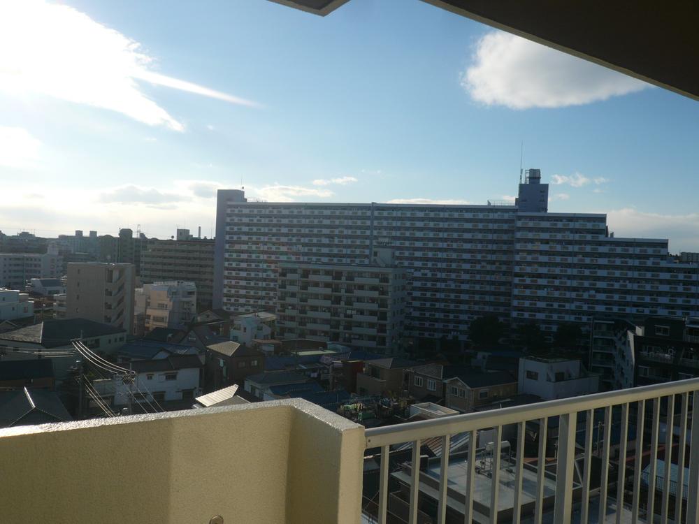 View photos from the dwelling unit. View from the site (December 2012 shooting)