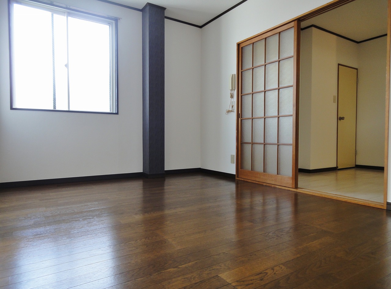 Living and room