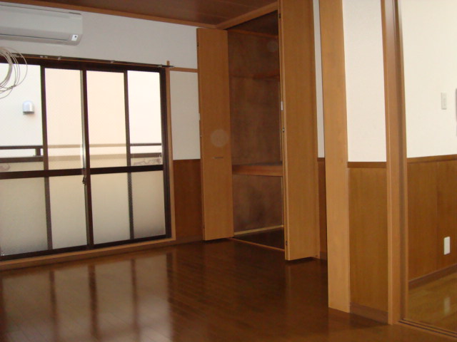 Living and room