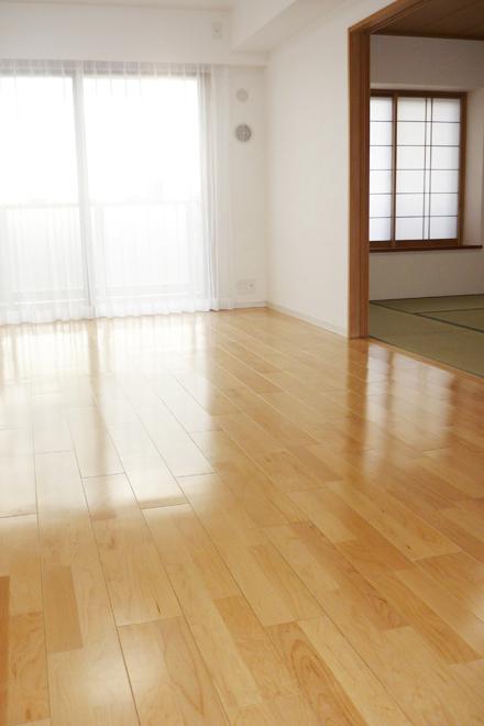 Living. Spacious by connecting a Japanese-style room!
