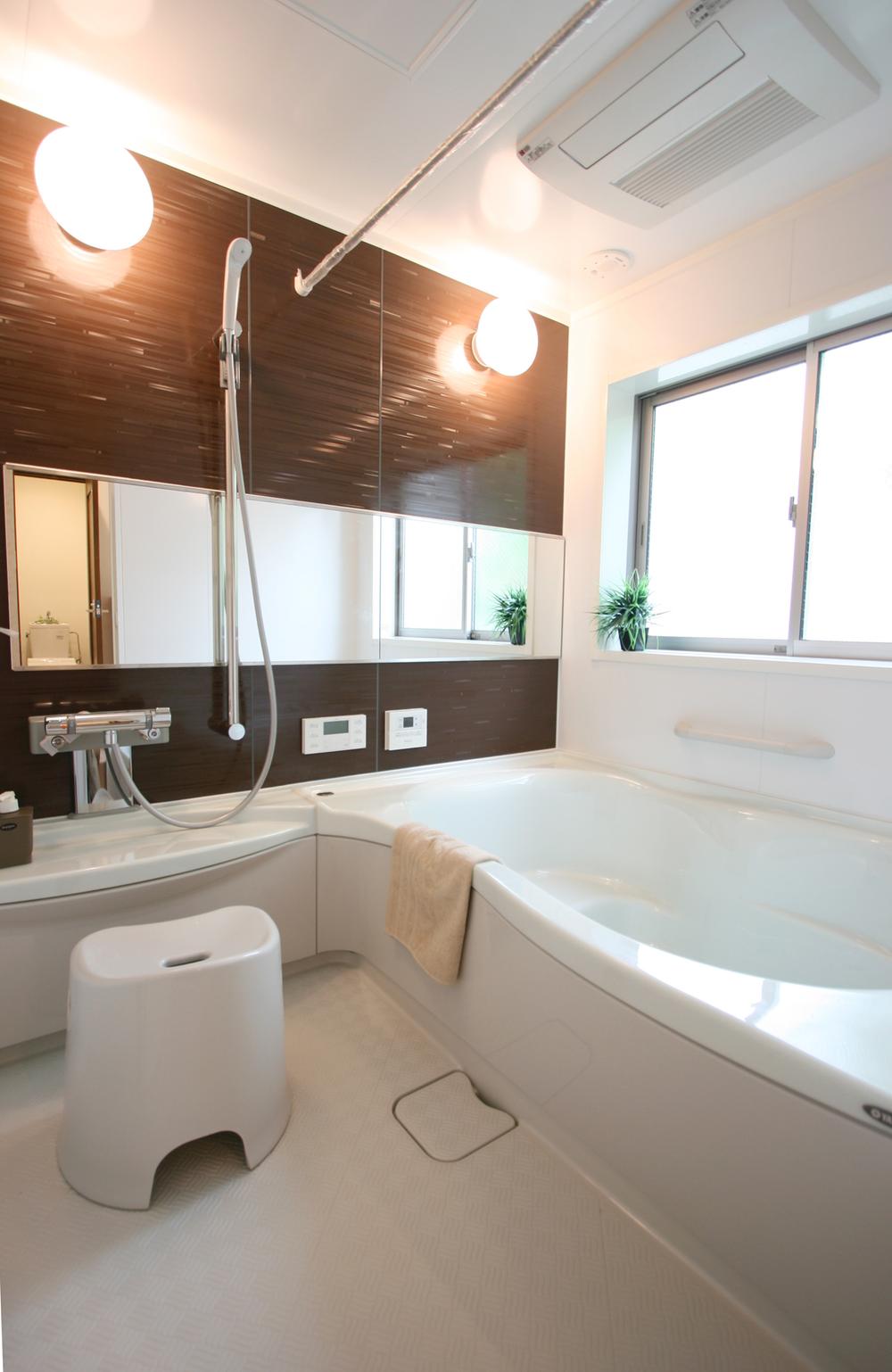 Same specifications photo (bathroom). Our construction cases Mist sauna + surround system standard specification