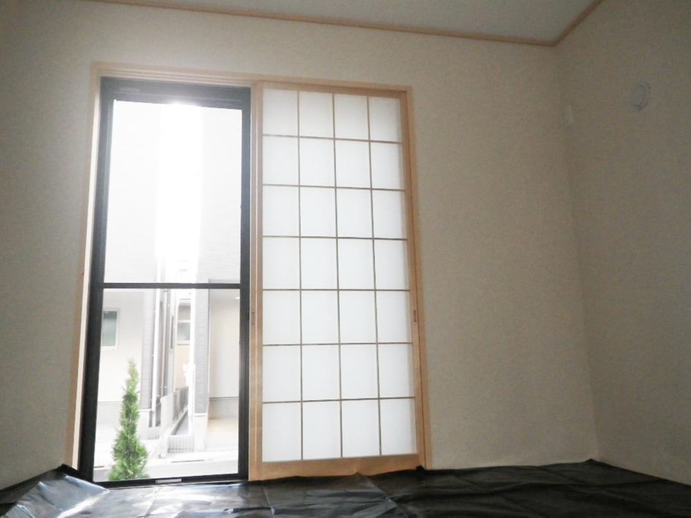 Non-living room. First floor Japanese-style room is also a south-facing
