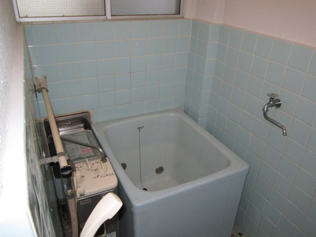 Bath. Bathroom