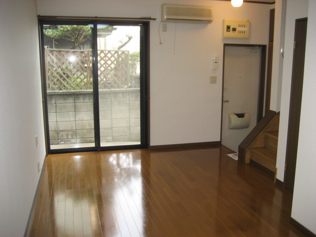 Living and room