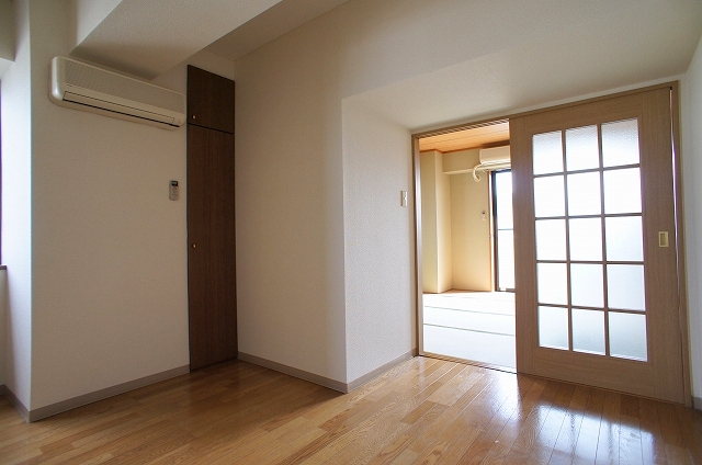 Living and room