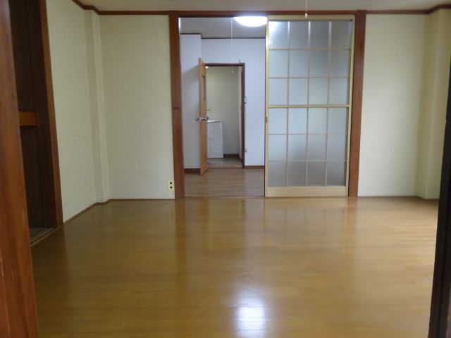 Living and room