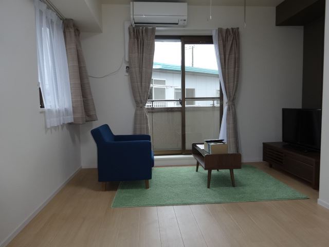 Living and room